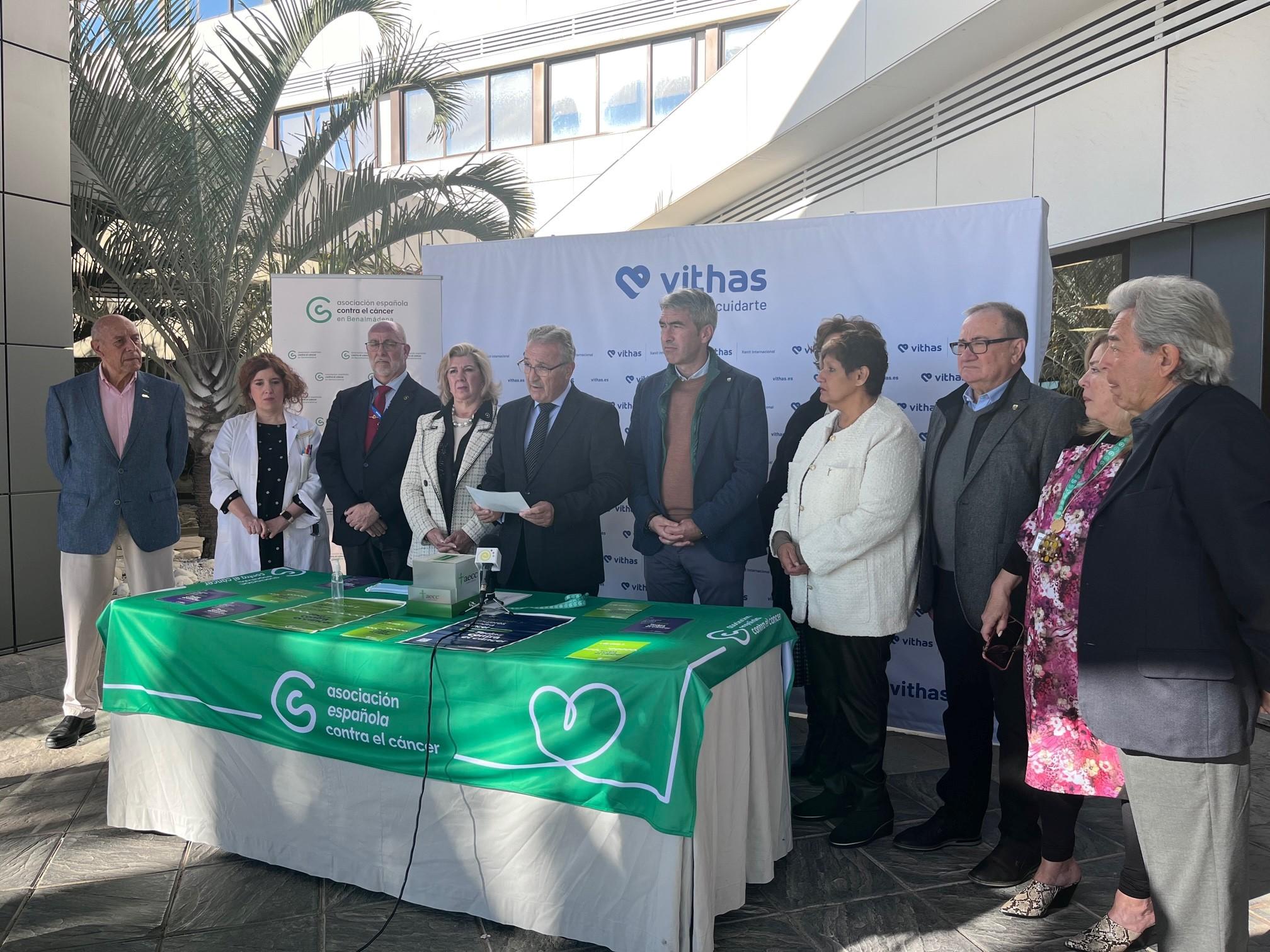 Vithas Xanit Internacional celebra junto a la AECC el Día Mundial Contra el Cáncer