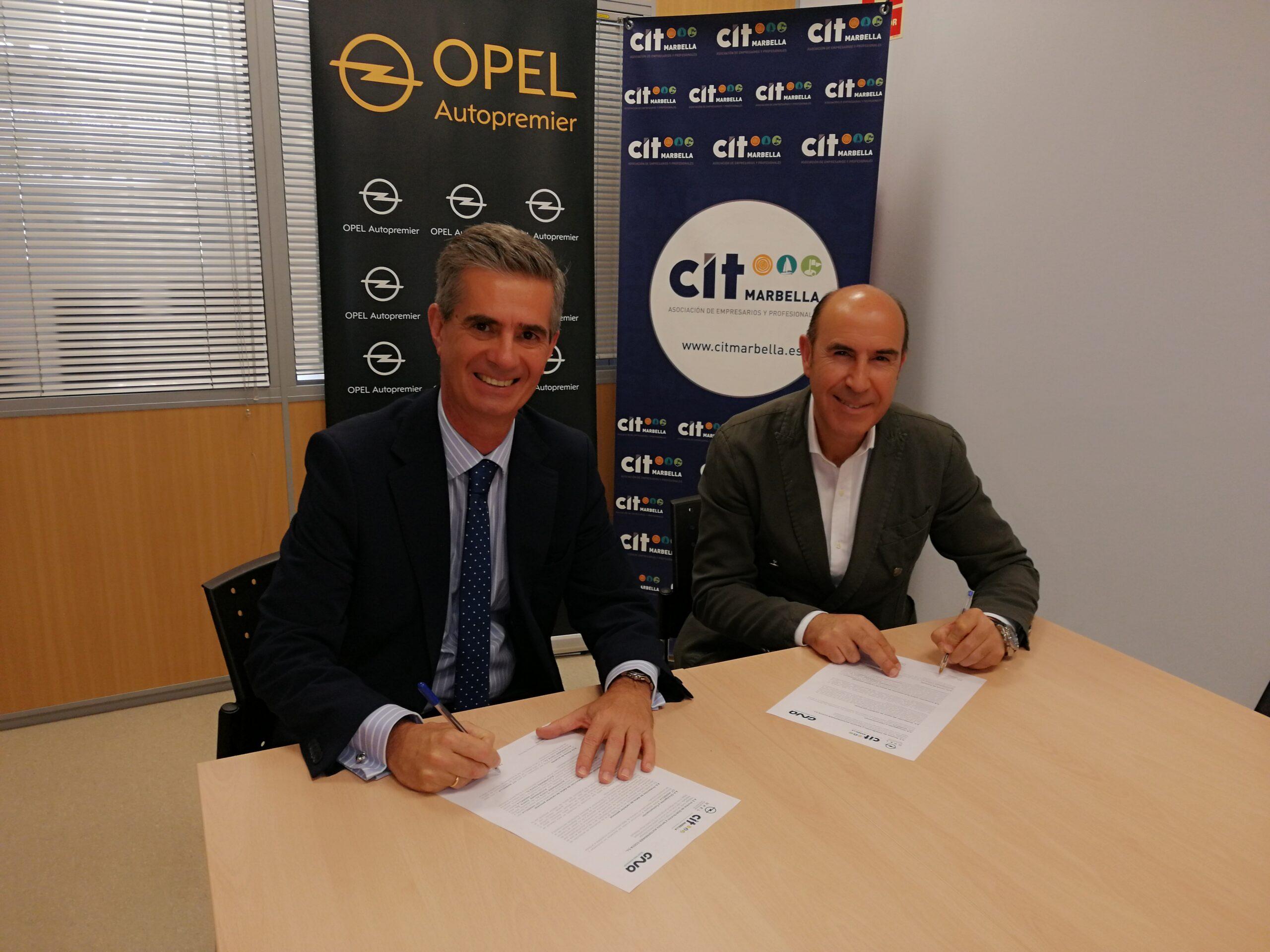 Firma del acuerdo entre CIT Marbella y Autopremier Costa del Sol
