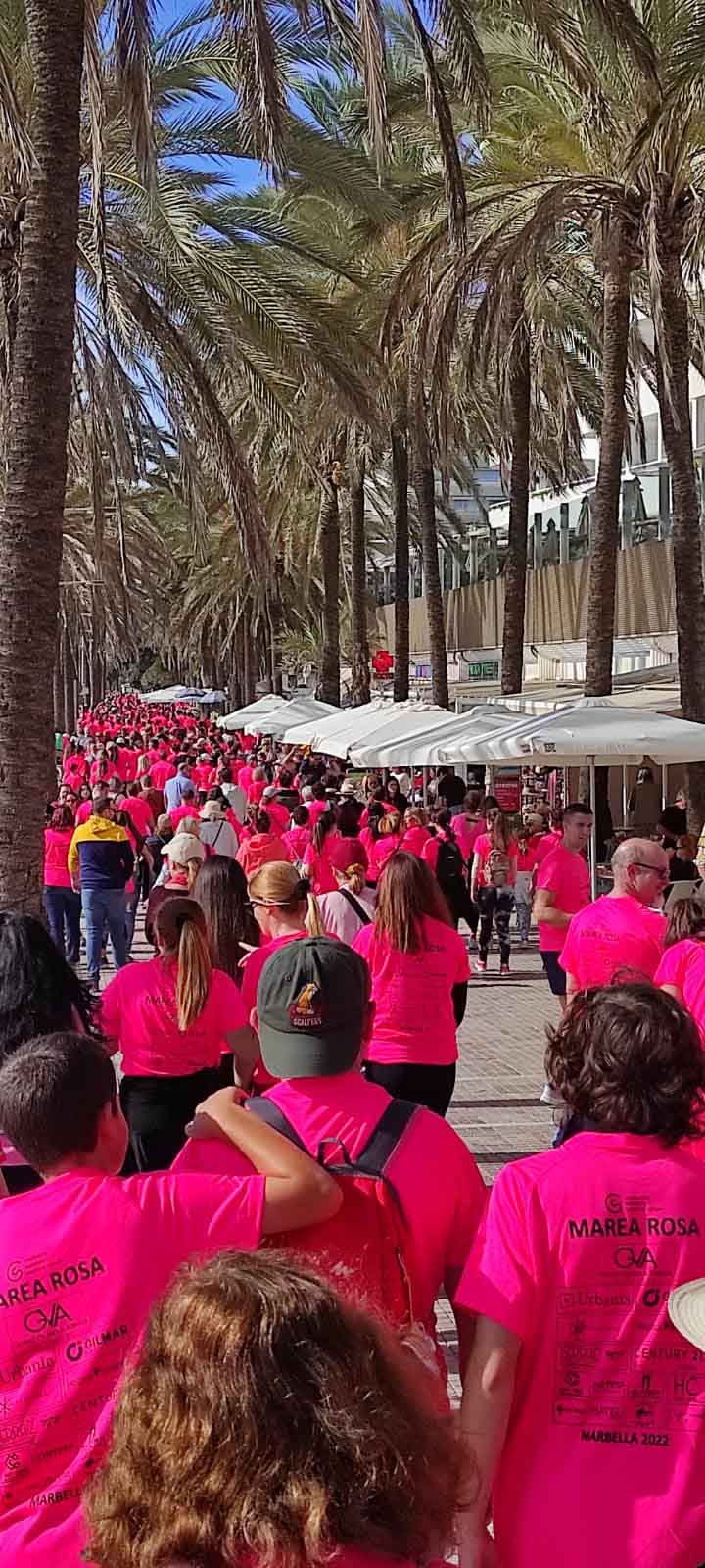 El Hospital Quirónsalud Marbella colabora en la carrera Marea Rosa a favor de la Asociación Española Contra el Cáncer