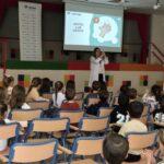 El Hospital Vithas Xanit enseña a los escolares la importancia de una buena higiene de manos en una nueva Aula Salud Colegios